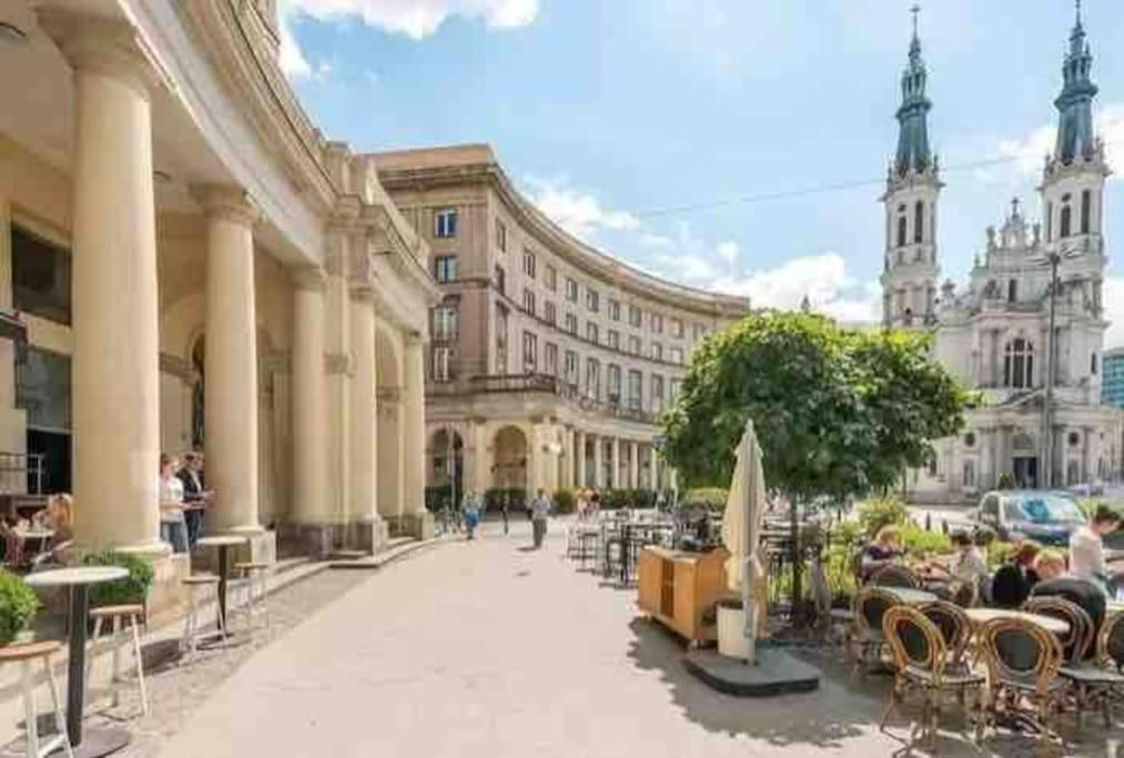 Premium Plac Zbawiciela Butas